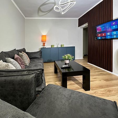 Home Select Tirana Bagian luar foto