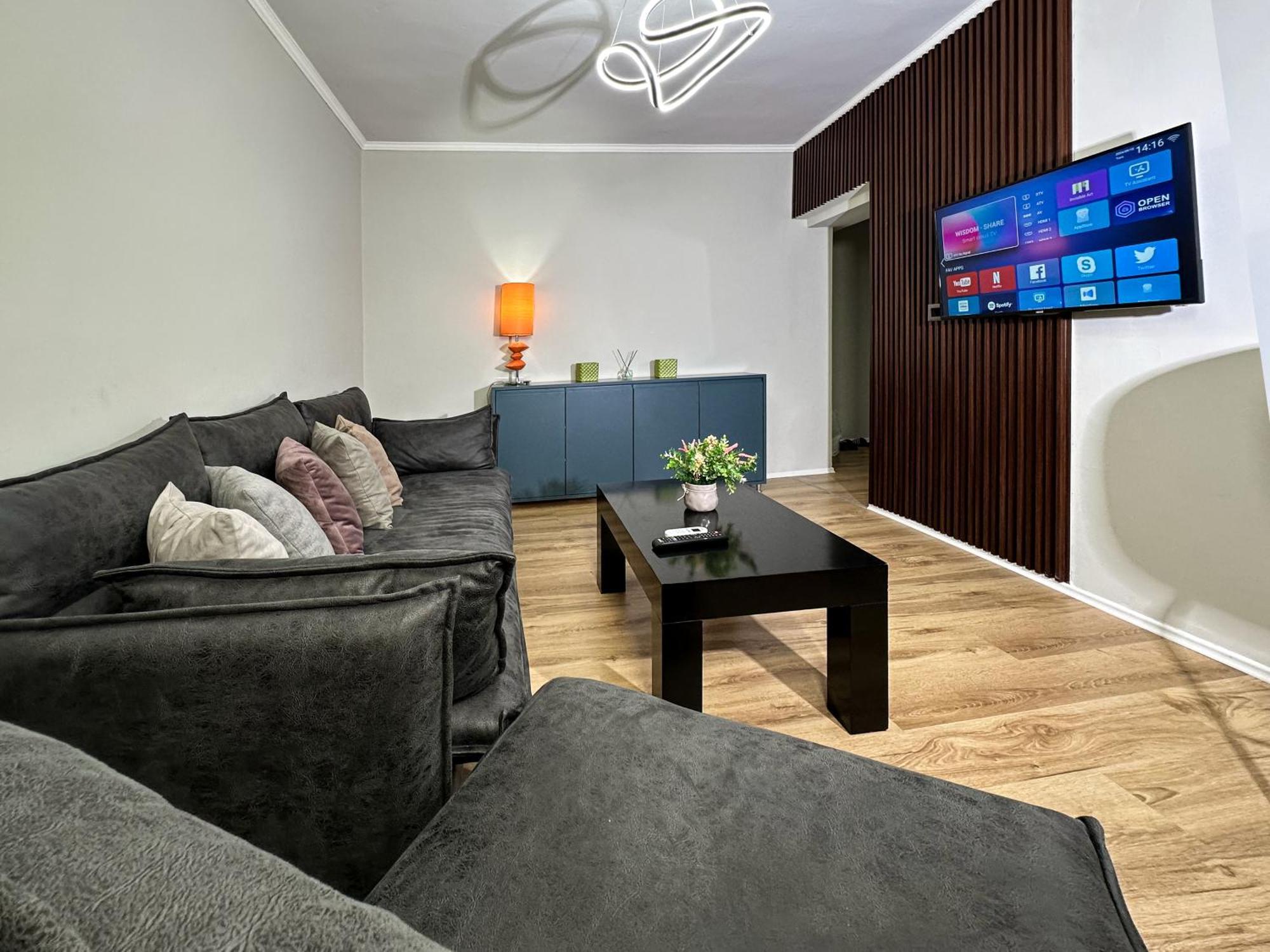 Home Select Tirana Bagian luar foto
